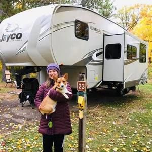 Meet your Posher, Kayla